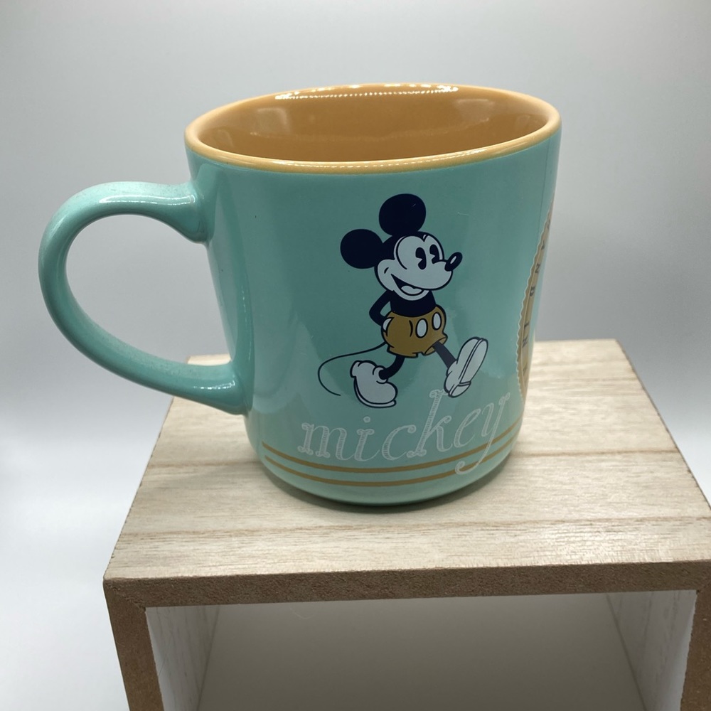 Disney Mickey Mouse and Minnie Mouse Mug